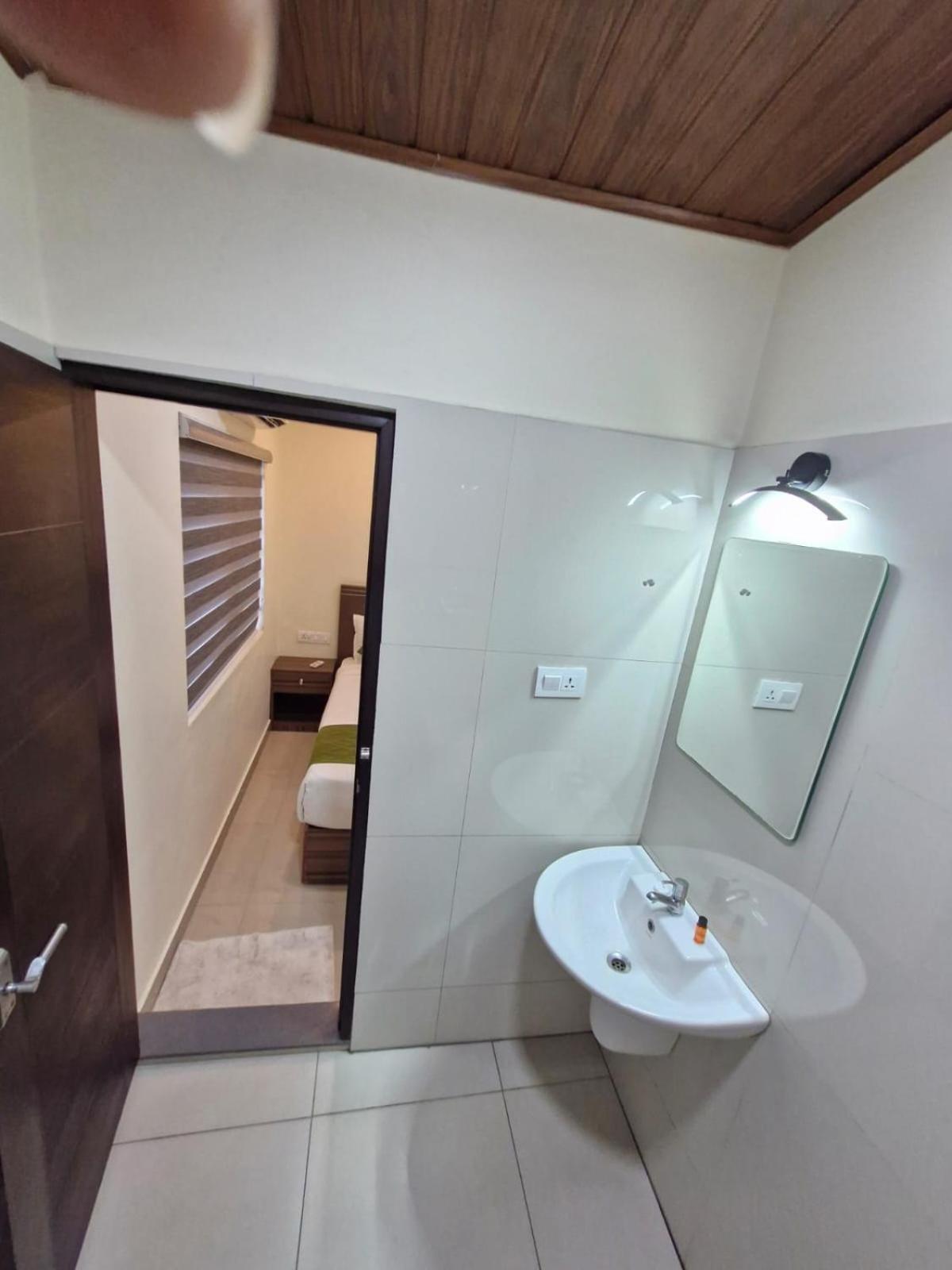Muziris Manor Residency 호텔 Kochi 외부 사진
